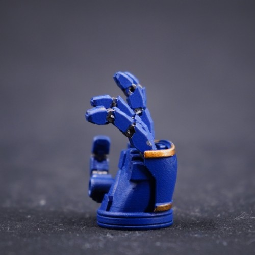 CTC 643 fully jointed movable robotic hand for JT6342 Ultramarines Primarch Roboute Guilliman