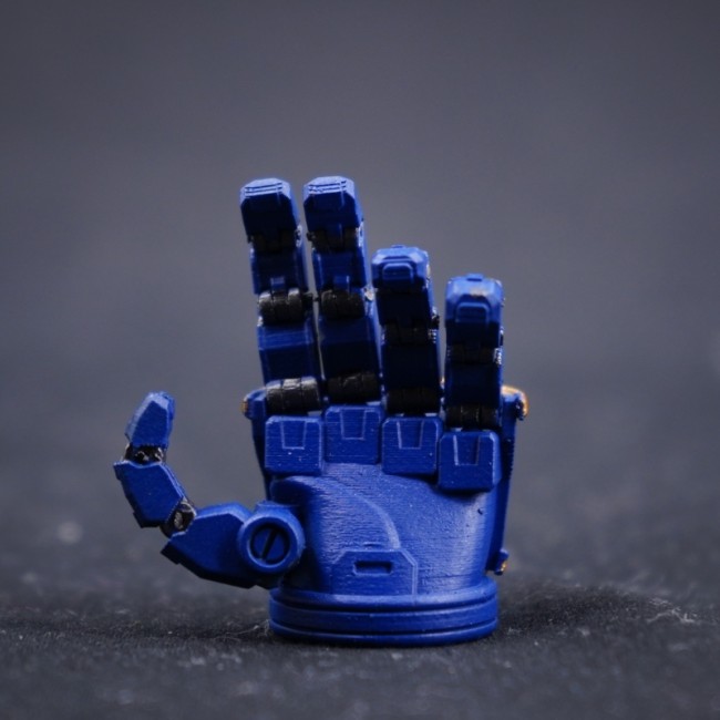 CTC 643 fully jointed movable robotic hand for JT6342 Ultramarines Primarch Roboute Guilliman