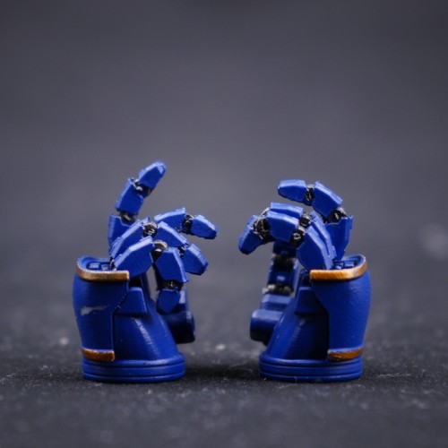 CTC 644 2pcs fully jointed movable robotic hands for JT01338 Marneus Calgar