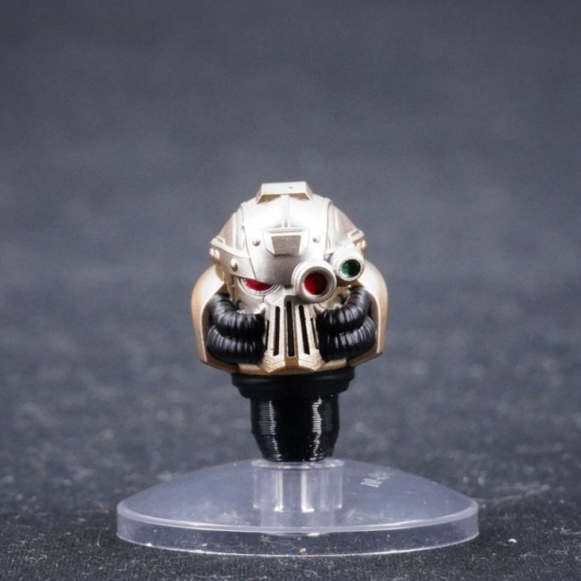 CTC 4166 Helmet for lron Warriors Figures