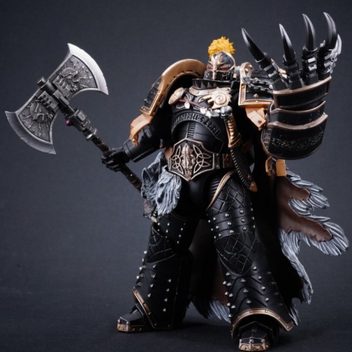 CTC 660 Space Wolves Leman Russ Black & Gold Ver with Wolf King's Claw - Repainted
